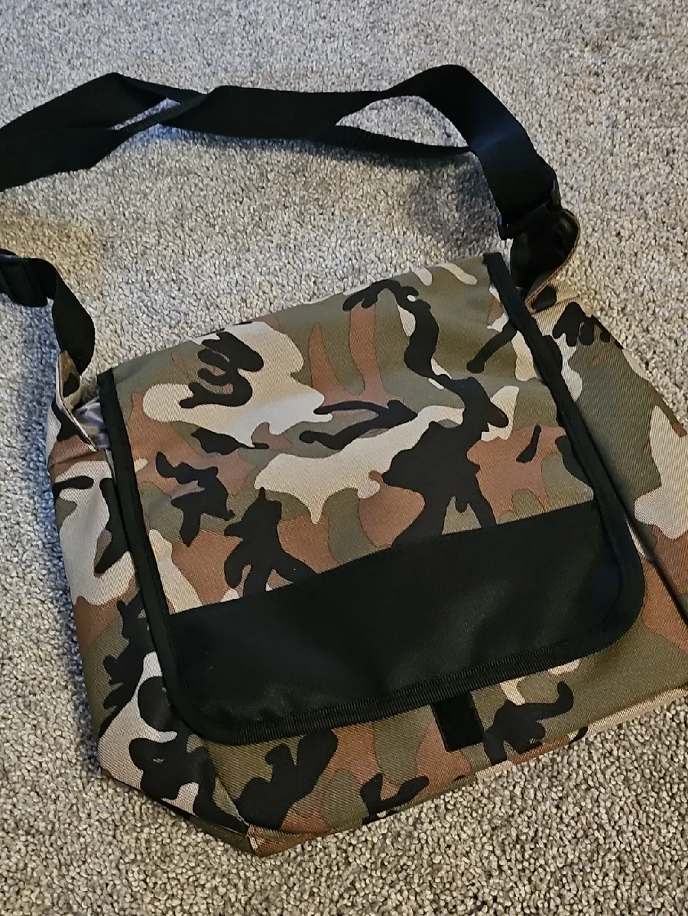 T❤️🔹️Port Authority Men's Camo Insulated Bag in Green and Brown